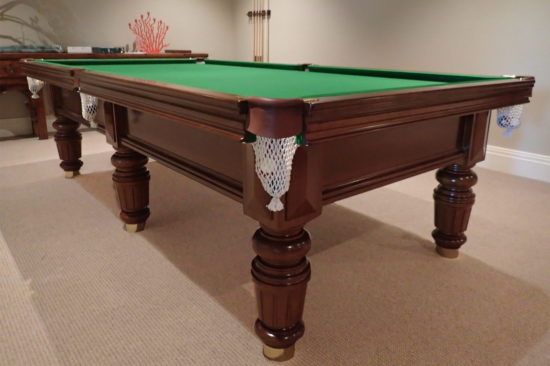 8FT and 9 FT Slate American Styled Billiards Table